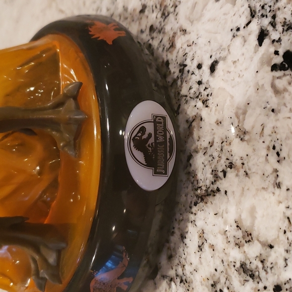 Jurassic World T-rex nightlight - Picture 4 of 6